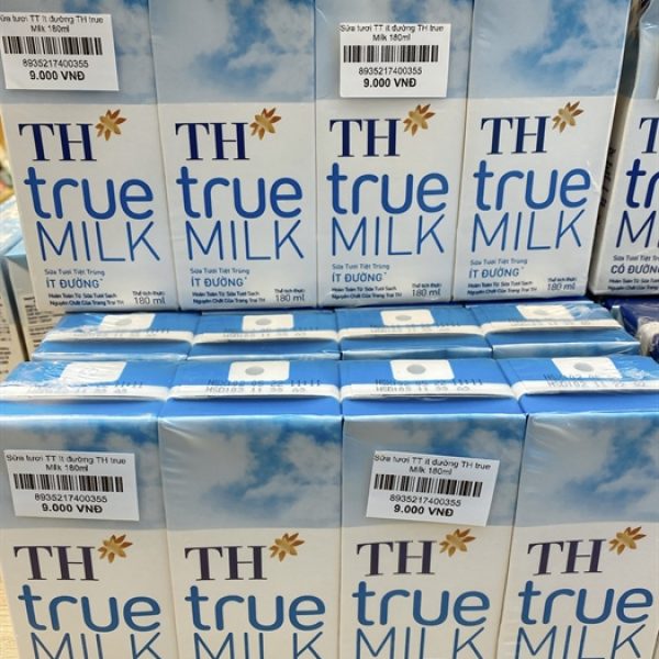 Sữa tươi TT ít đường TH true Milk 180ml